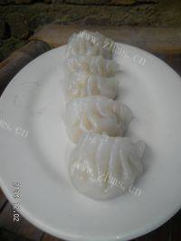 自己做的水晶饺子