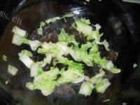 家常菜白菜炒木耳