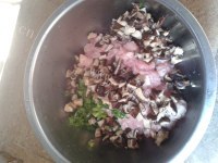 五香芝麻香菇肉饼做法图解2)