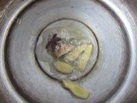 常吃不腻的排骨炖土豆做法图解3)