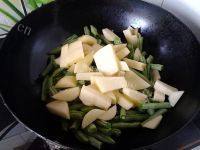 家常菜土豆焖豆角做法图解5)