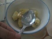自制电饭煲香蕉蛋糕做法图解9)