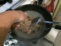 美味的红烧羊排做法图解7)