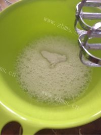 满口清香的戚风蛋糕做法图解9)