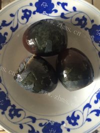 喷香的凉拌皮蛋做法图解1)