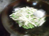 家常菜茭白炒毛豆做法图解6)