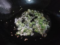 色泽鲜亮的蒜蓉茄子做法图解4)