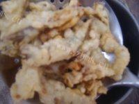绿色食物之炸蘑菇做法图解7)