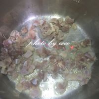 美味的鸡蓉蘑菇粟米忌廉汤做法图解5)
