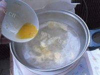易做的菠菜蛋花汤做法图解6)
