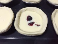 特色美食蔓越莓蛋挞做法图解7)