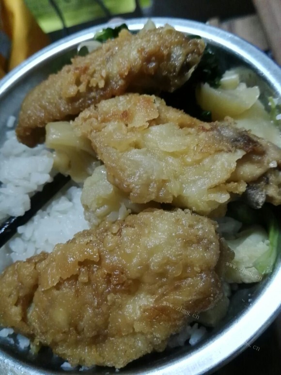 五味俱全的炸鸡翅