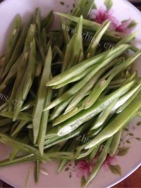 家常菜清炒四季豆做法图解2)