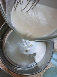 食欲满满的榴莲糯米糍做法图解2)