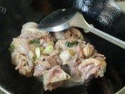 地锅鸡做法图解5)