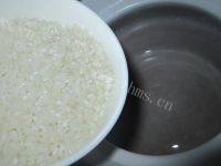 美味早餐苹果粥做法图解2)