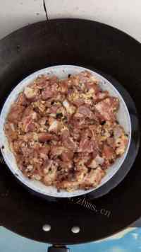 美味的蒜蓉豆豉蒸排骨做法图解5)