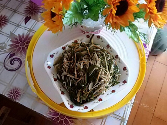 色味俱佳的金针菇拌海带丝