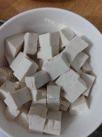 家常菜金银豆腐做法图解3)