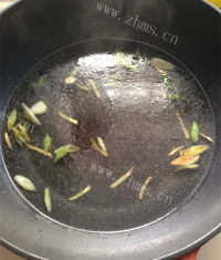 美味的麻辣鲜香水煮鱼做法图解8)