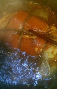 美味鲍汁糯肘做法图解5)