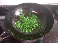 韭菜蛋炒饭做法图解5)