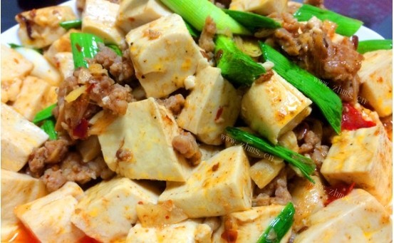 特色美食麻辣豆腐