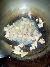 唇齿留香的四季豆炒肉做法图解4)