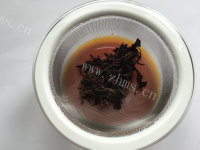 诱人的自制珍珠奶茶做法图解9)