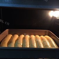 美味的蛋黄排包做法图解11)