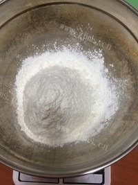 唇齿留香的旺仔小馒头做法图解1)