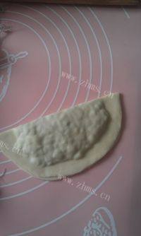 美味早餐韭菜盒子做法图解17)