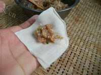 美味佳肴般的红油抄手做法图解5)