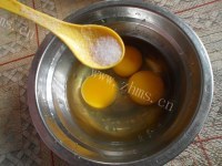 DIY韭菜鸡蛋煎饺做法图解4)