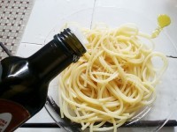 健康青红沙拉酱拌意面做法图解5)