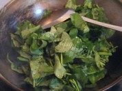 可口的蒜香空心菜