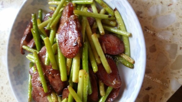 回味无穷的蒜薹炒腊肉