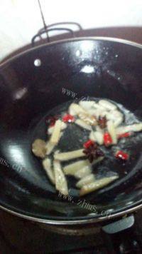 家常菜土豆炖鸡肉做法图解5)