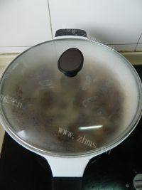 家常菜排骨炖豆角做法图解16)
