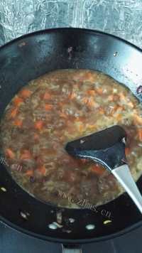 美味的咖喱牛肉饭做法图解4)