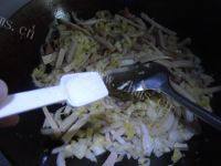 家常菜白菜炒豆干做法图解11)