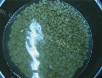 软嫩的自制豆腐做法图解1)