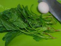 好吃不腻的菠菜蛋饼做法图解1)