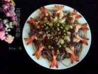美味的蒜蓉粉丝蒸虾