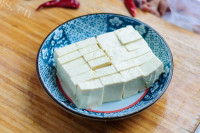 下饭的牛肠炖豆腐的做法图解二