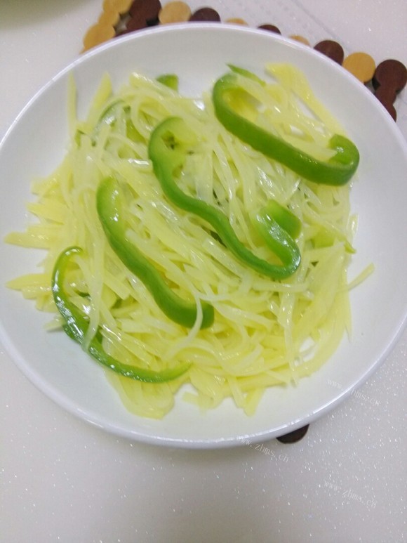 家常青椒土豆丝