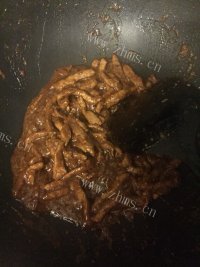 芳香四溢的京酱肉丝做法图解4)