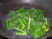 美味的卤牛肉面做法图解4)