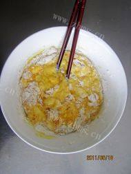喷香的鸡蛋薄饼做法图解3)