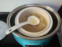 美味的冰糖银耳炖雪梨